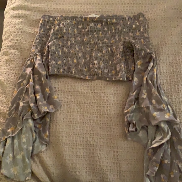 Light purple flower bell sleeve hippie 60s flowing sleeve crop top - Picture 2 of 5